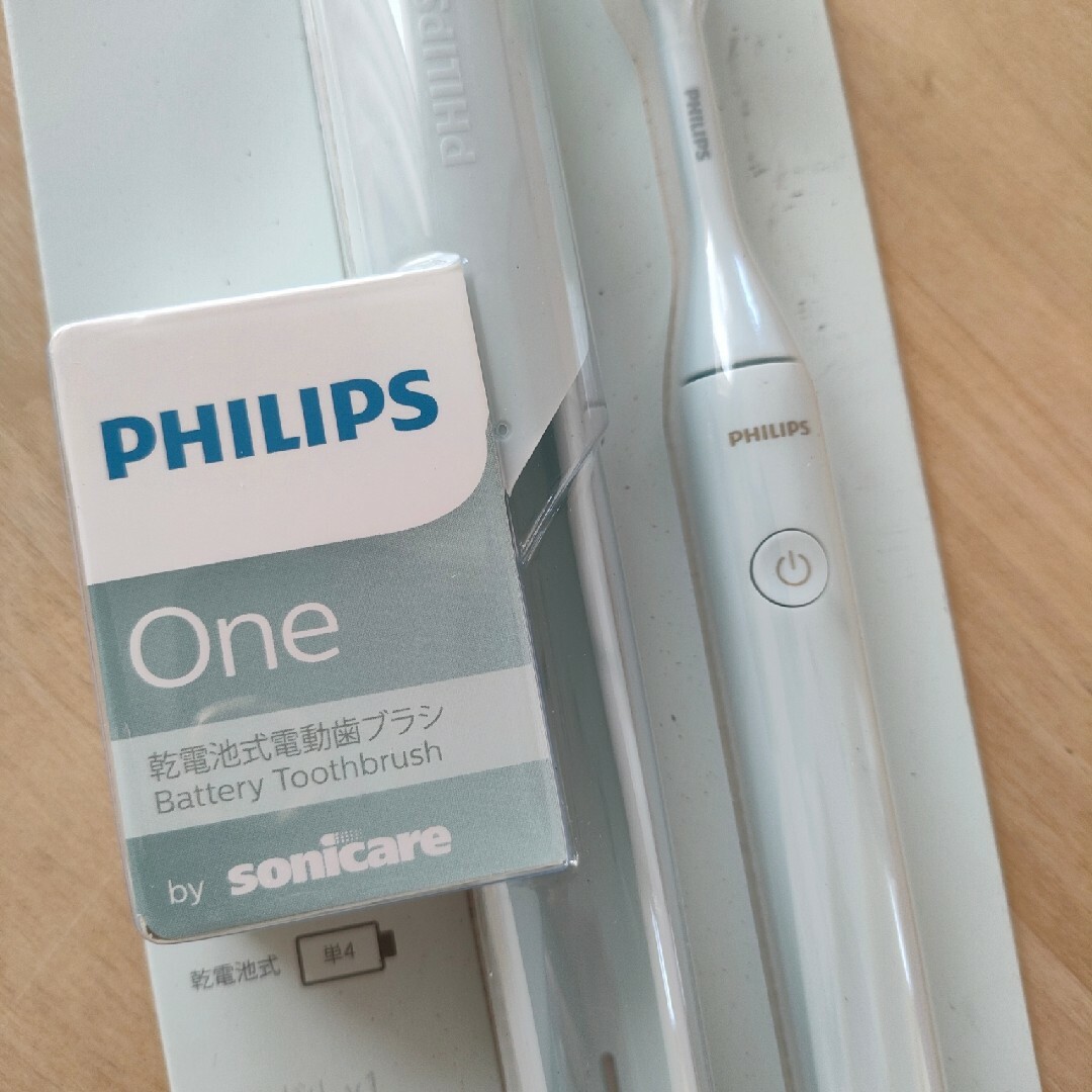 PHILIPS(フィリップス)の「フィリップス Philips One 乾電池式電動歯ブラシ ミントブルー HY スマホ/家電/カメラの美容/健康(電動歯ブラシ)の商品写真