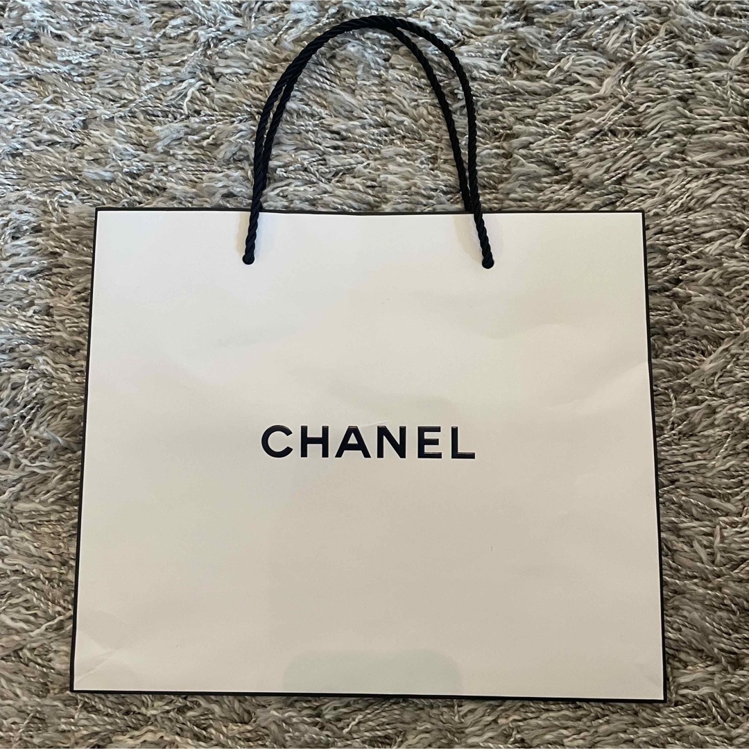 CHANEL(シャネル)の【CHANEL】 シャネル ショップ袋 紙袋 ショッパー  レディースのバッグ(ショップ袋)の商品写真