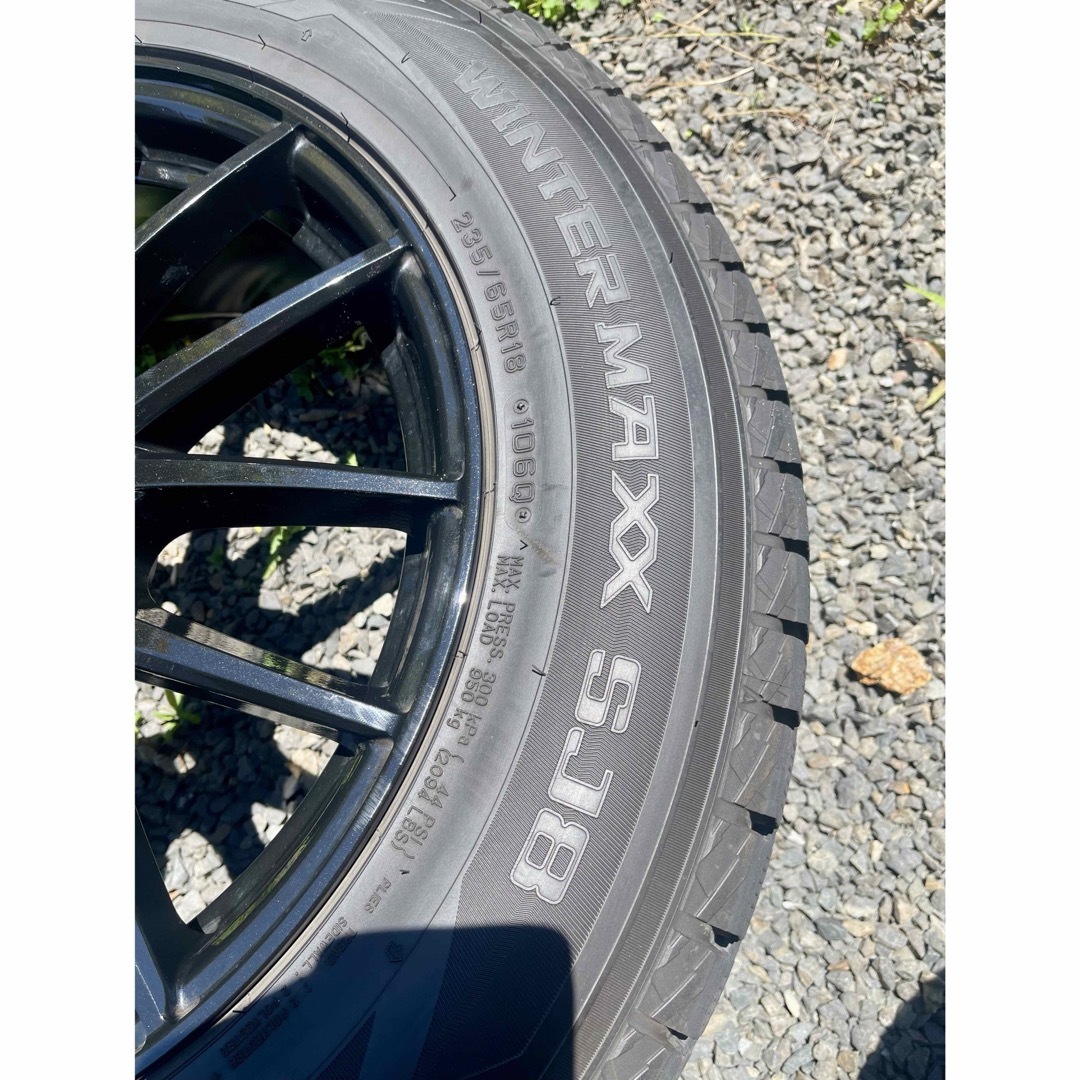 DUNLOP(ダンロップ)のレクサス RX ダンロップ スタッドレス 235/65R18 2020年 4本 自動車/バイクの自動車(タイヤ・ホイールセット)の商品写真