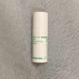 イニスフリー(Innisfree)の【新品】イニスフリー　グリーンティーシード ヒアルロンセラム10ml(美容液)