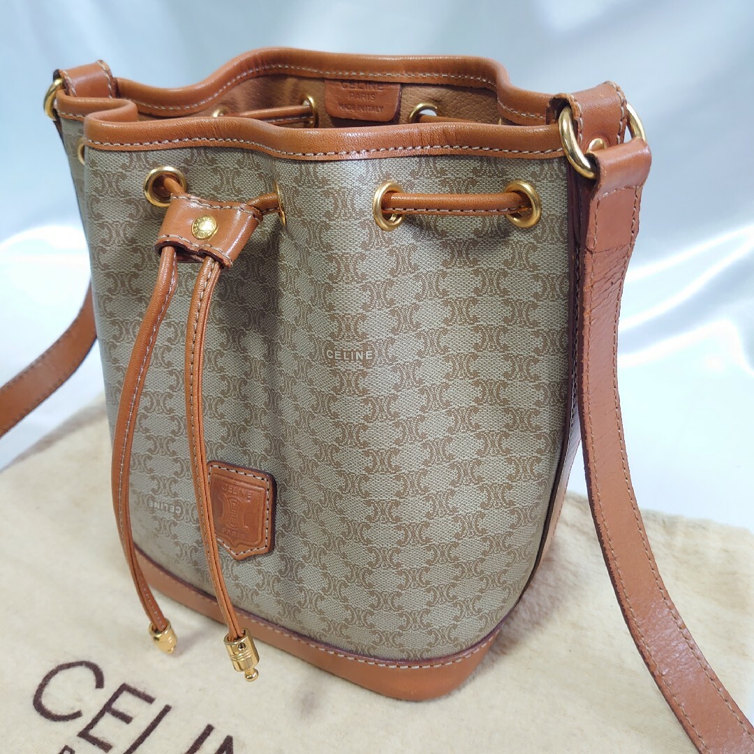 celine(セリーヌ)の美品 CELINE マカダム柄 ショルダーバッグ レディースのバッグ(ショルダーバッグ)の商品写真