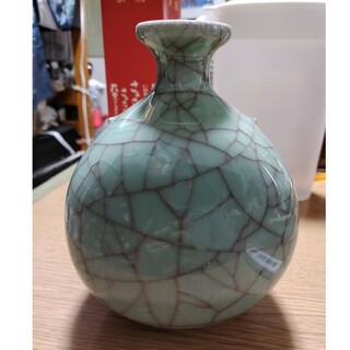 橘吉、たち吉、氷裂青磁の花瓶。美しい、青色。高級品。(陶芸)