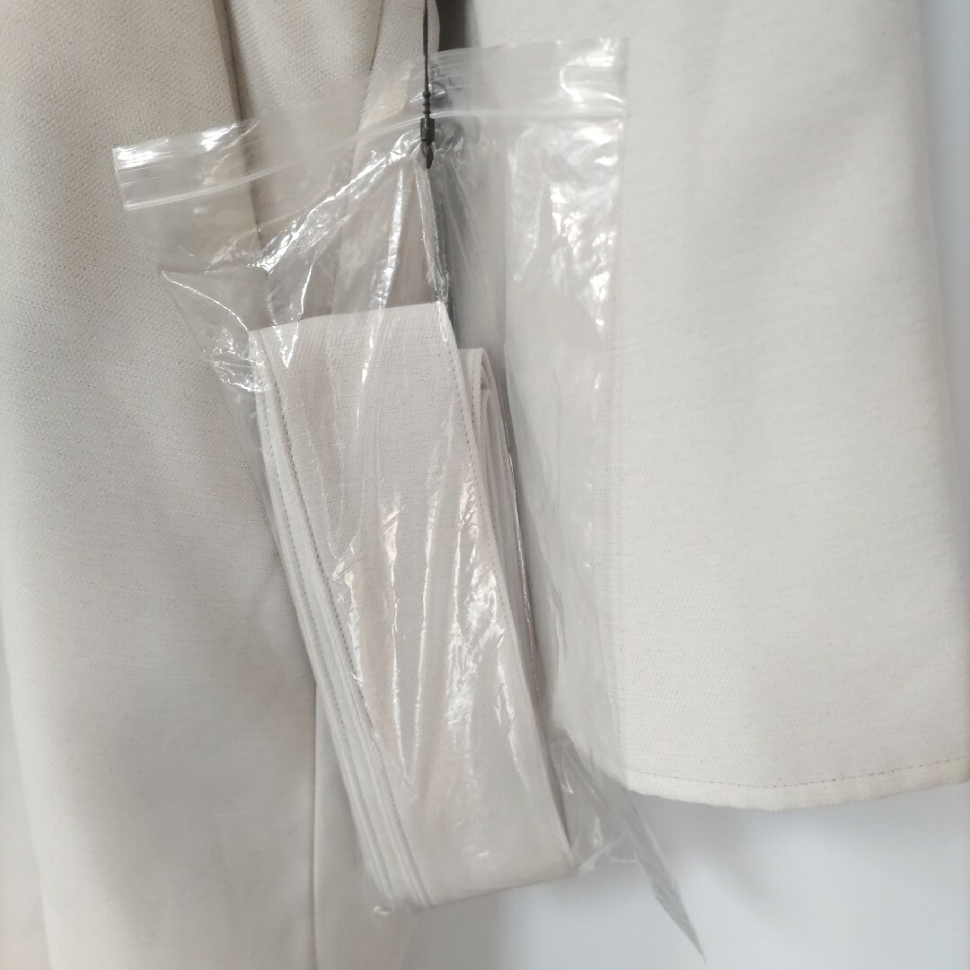 【mittente】ロングコート　くすみ色 レディースのジャケット/アウター(ロングコート)の商品写真