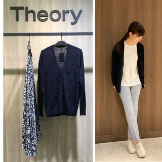 セオリーリュクス(Theory luxe)のtheory　ドット柄　カーディガン(カーディガン)