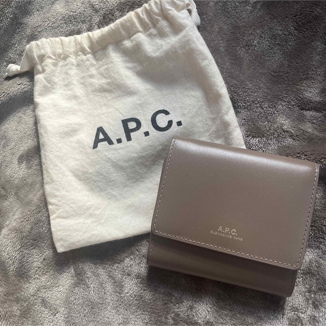 A.P.C(アーペーセー)のA.P.C コンパクトウォレット レディースのファッション小物(財布)の商品写真