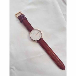 ダニエルウェリントン(Daniel Wellington)の稼働品　ダニエルウェリントン　腕時計　ゴールド(腕時計)