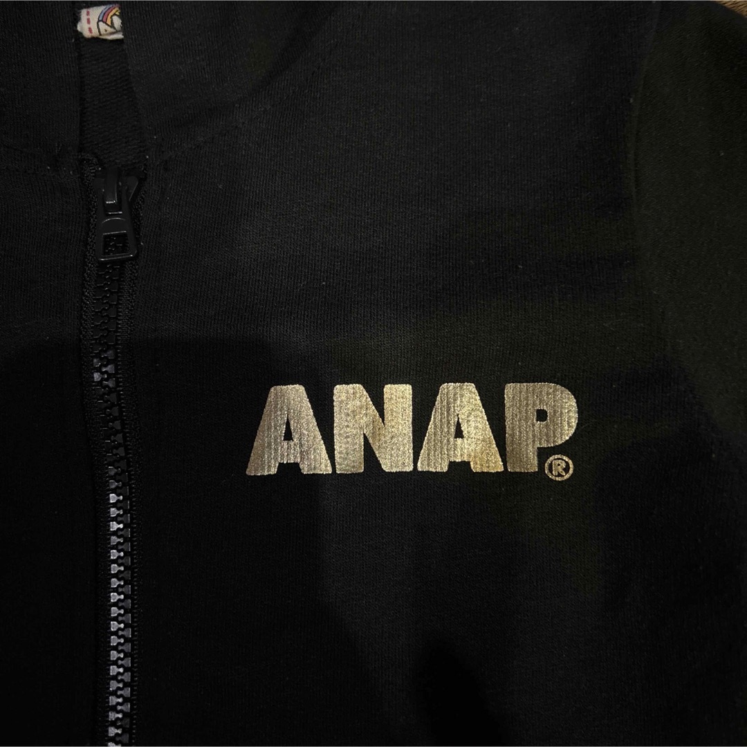 ANAP Kids(アナップキッズ)のANAP黒パーカー キッズ/ベビー/マタニティのキッズ服男の子用(90cm~)(ジャケット/上着)の商品写真