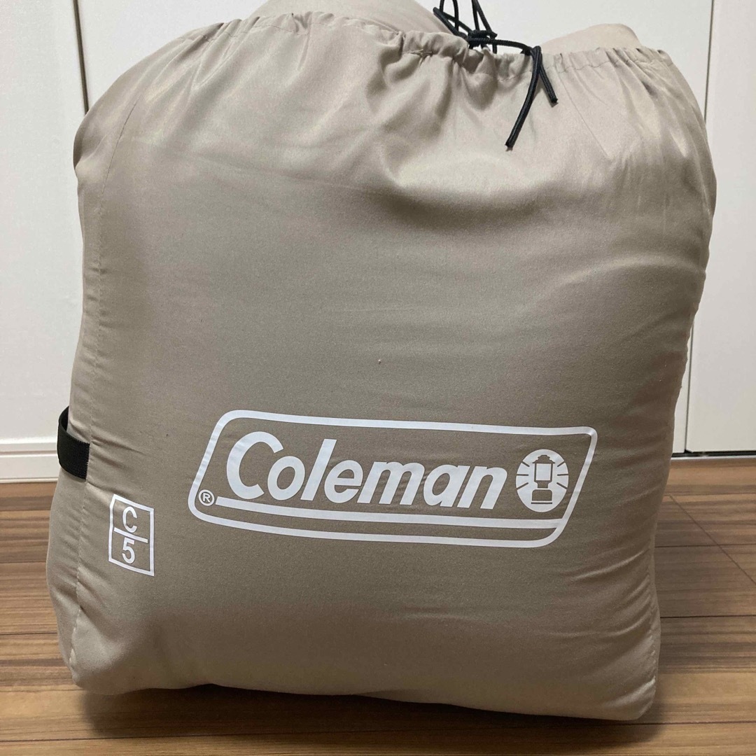 Coleman(コールマン)の【値下】開封のみ　coleman ファミリー2 IN 1/C5 (グレージュ) スポーツ/アウトドアのアウトドア(寝袋/寝具)の商品写真