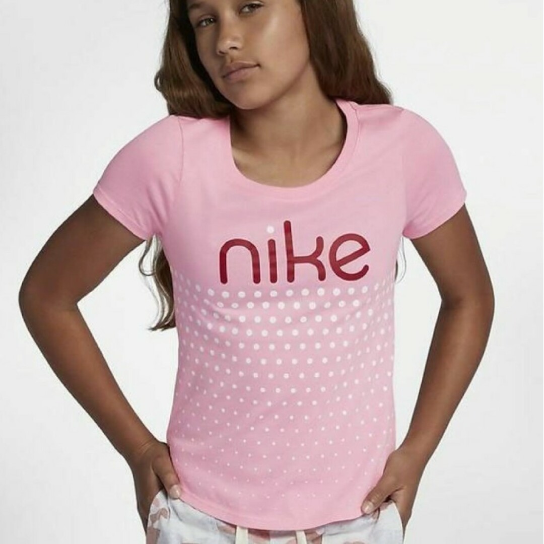 NIKE(ナイキ)のナイキ　Tシャツ キッズ/ベビー/マタニティのキッズ服女の子用(90cm~)(Tシャツ/カットソー)の商品写真