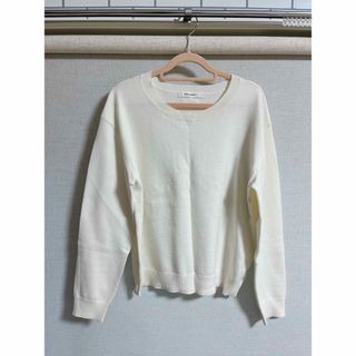 マウジー(moussy)のMOUSSY シンプル白ニット(ニット/セーター)