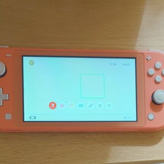 ニンテンドウ(任天堂)のNintendo Nintendo スイッチ　ライト　コーラルピンク(家庭用ゲーム機本体)