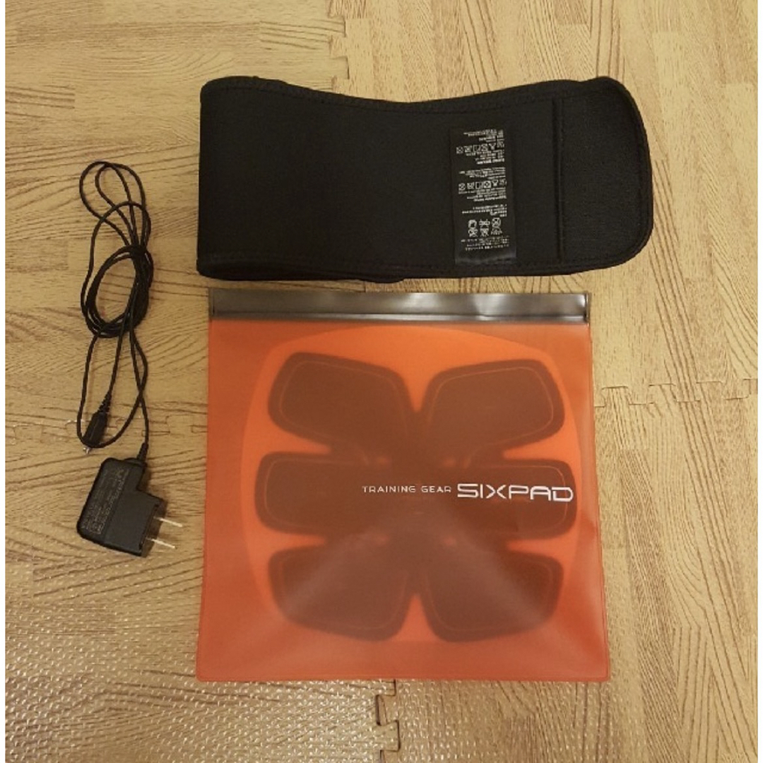 SIXPAD(シックスパッド)のMTG SIXPAD アブスフィット2  コスメ/美容のダイエット(その他)の商品写真