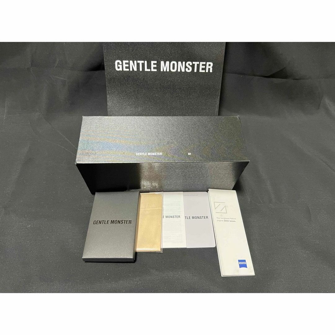 【専用】GENTLE MONSTER - Musee 01(BL) メンズのファッション小物(サングラス/メガネ)の商品写真