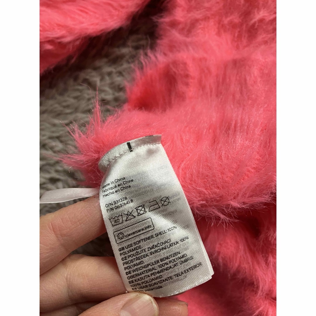 H&M(エイチアンドエム)のH&M 蛍光ピンクもこもこセーター140 キッズ/ベビー/マタニティのキッズ服女の子用(90cm~)(ニット)の商品写真
