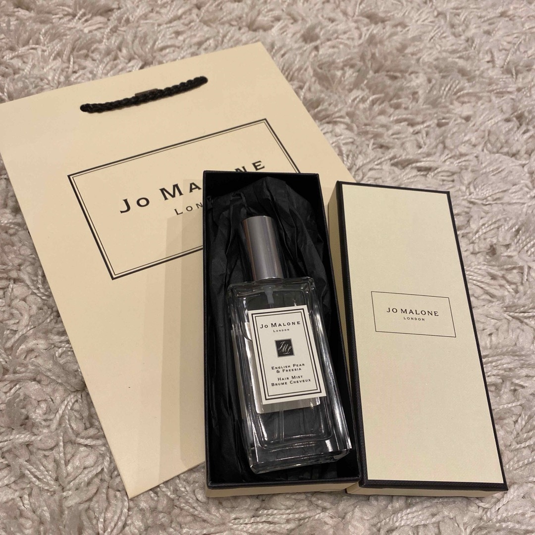 Jo Malone(ジョーマローン)のJo Malone London イングリッシュ ペアー&フリージア ヘア ミ… コスメ/美容のヘアケア/スタイリング(ヘアウォーター/ヘアミスト)の商品写真