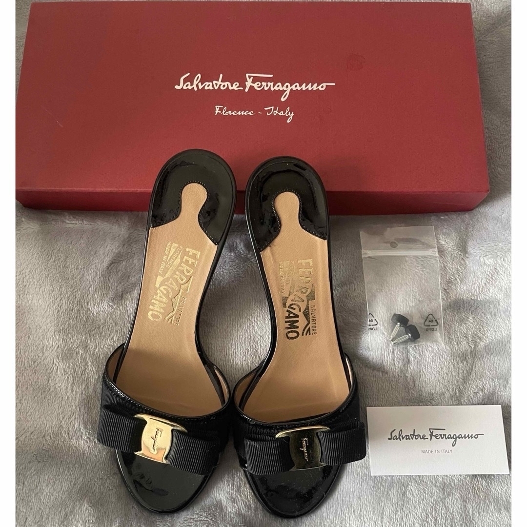 ☆Salvatore Ferragamo ミュール サンダル GLORY☆モチーフ