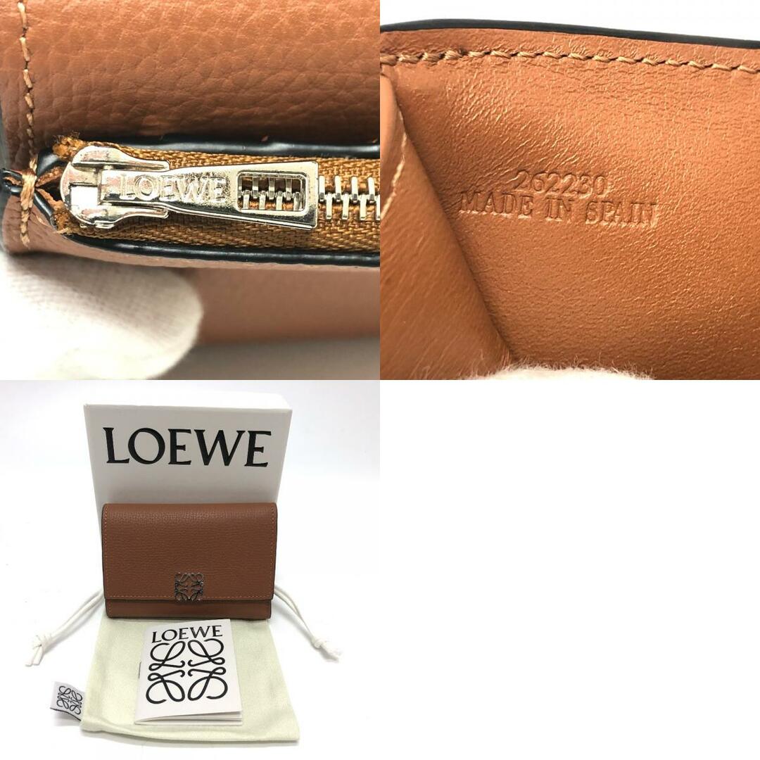 LOEWE(ロエベ)のロエベ LOEWE バーティカル ウォレット スモール アナグラム コンパクト 3つ折り財布 レザー ブラウン レディースのファッション小物(財布)の商品写真