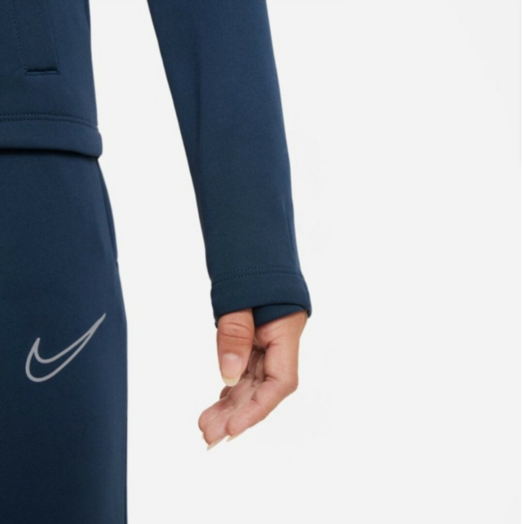 NIKE(ナイキ)の値下げNIKEジュニア Therma-FIT アカデミー ドリルトップ&パンツ スポーツ/アウトドアのサッカー/フットサル(ウェア)の商品写真