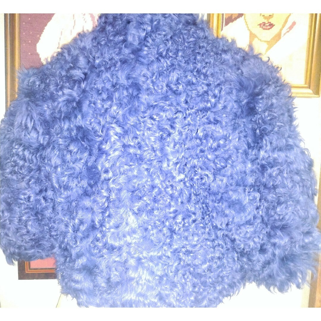 ARMANI COLLEZIONI(アルマーニ コレツィオーニ)の未使用❤新品❤アルマーニコレツォーニ❤カルガン❤毛皮❤ラムファー❤ネイビー❤紺 レディースのジャケット/アウター(毛皮/ファーコート)の商品写真