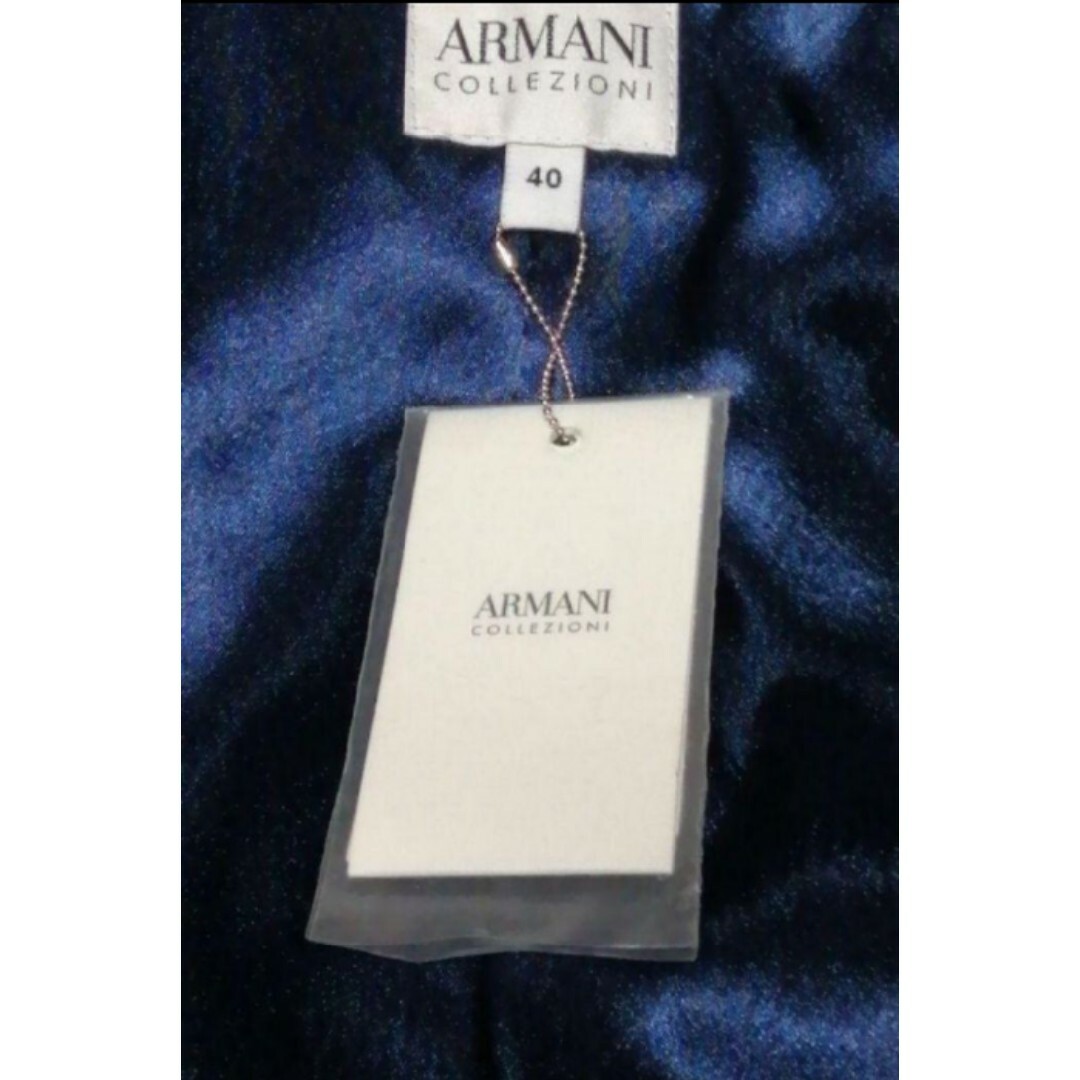 ARMANI COLLEZIONI(アルマーニ コレツィオーニ)の未使用❤新品❤アルマーニコレツォーニ❤カルガン❤毛皮❤ラムファー❤ネイビー❤紺 レディースのジャケット/アウター(毛皮/ファーコート)の商品写真