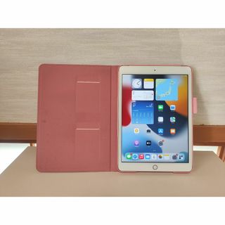 美品 Apple au iPad 第7世代 WiFi+Cellular A219(タブレット)