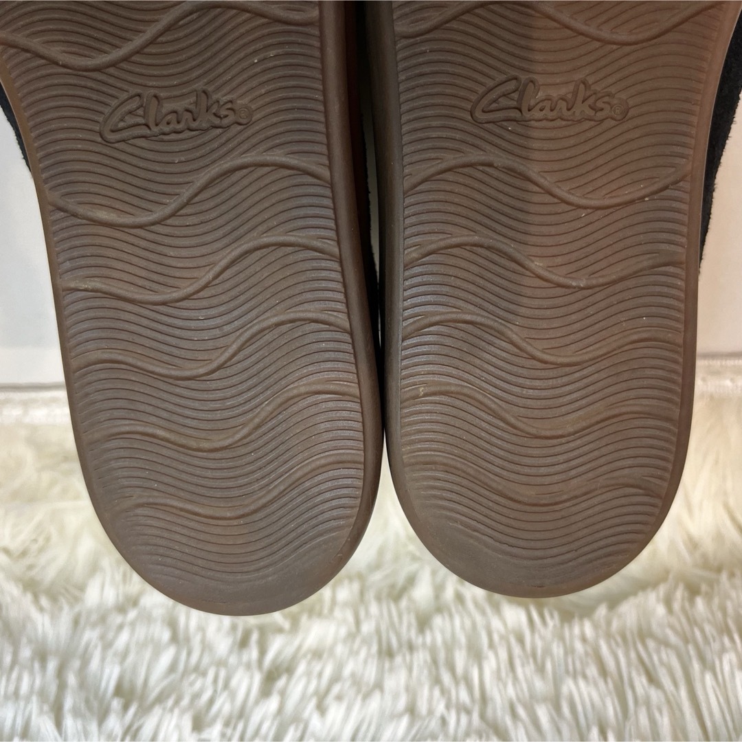 Clarks(クラークス)の極美品　クラークス　スエード　サイドジップ　23cm レディースの靴/シューズ(スリッポン/モカシン)の商品写真