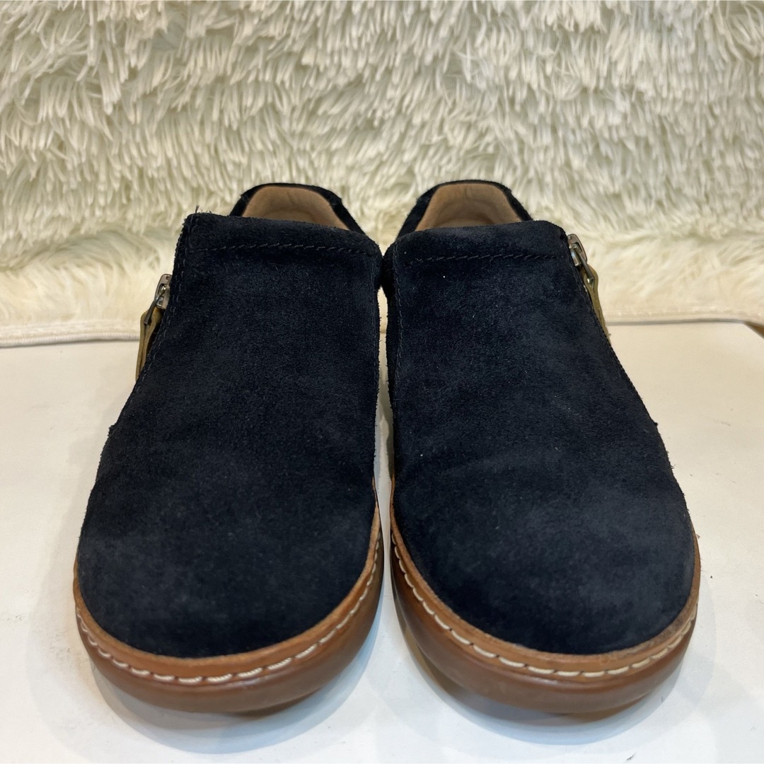 Clarks(クラークス)の極美品　クラークス　スエード　サイドジップ　23cm レディースの靴/シューズ(スリッポン/モカシン)の商品写真