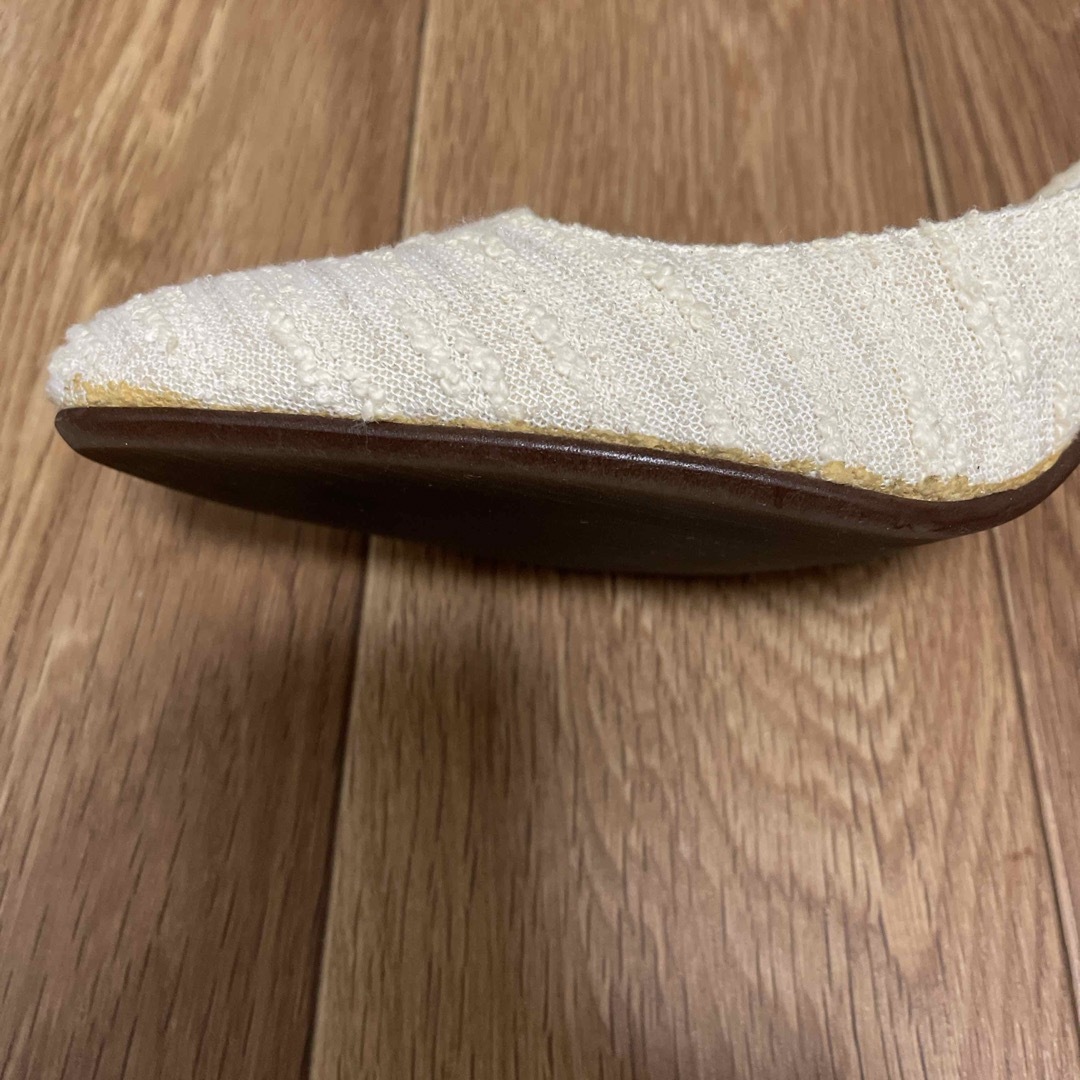 白パンプス  布地 レディースの靴/シューズ(ハイヒール/パンプス)の商品写真