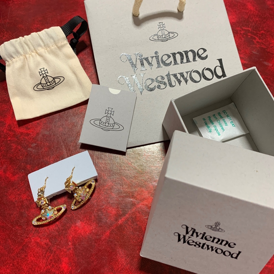 Vivienne Westwood オーロラスター　ピアスレディース