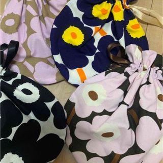 マリメッコ(marimekko)のマリメッコ　ハンドメイド　丸巾着(ポーチ)