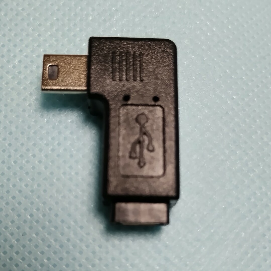 充電通信 変換ｺﾈｸﾀｰL型USB2.0miniB↔microB送料無料used 自動車/バイクの自動車(レーダー探知機)の商品写真