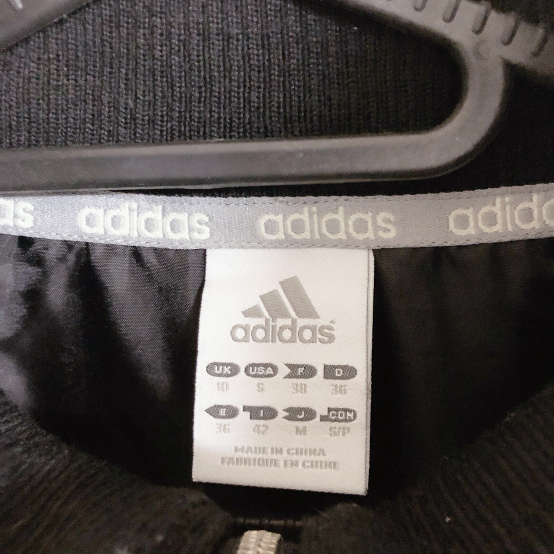 adidas(アディダス)の美品　adidas アディダス 中綿キルティング　ダウンジャケット　 レディースのジャケット/アウター(ダウンジャケット)の商品写真