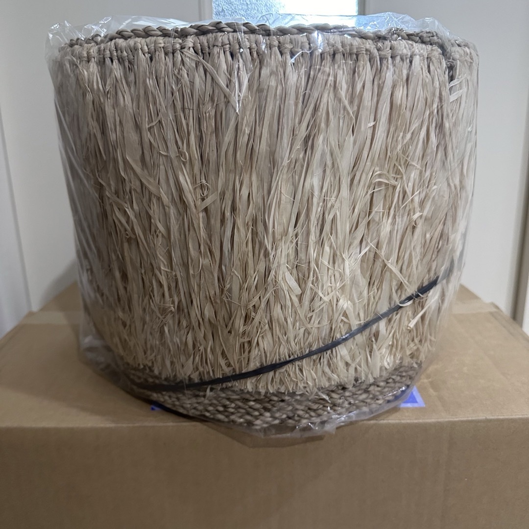 room306 CONTEMPORARY(ルームサンマルロクコンテンポラリー)のBASKET FRINGES POM POM レディースのバッグ(かごバッグ/ストローバッグ)の商品写真