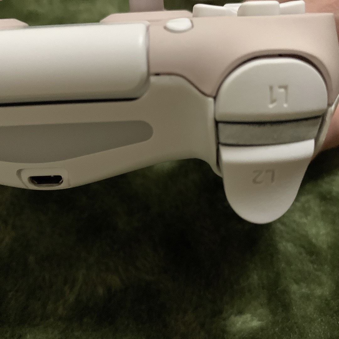 PlayStation4(プレイステーション4)のデュアルショック4＊背面ボタンカスタムコントローラー エンタメ/ホビーのゲームソフト/ゲーム機本体(その他)の商品写真