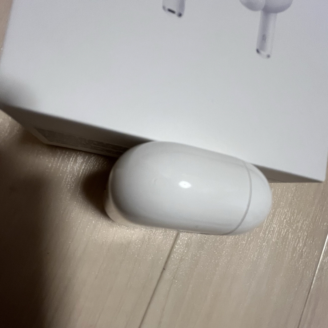 Apple(アップル)のAirPodsPro 第1世代 スマホ/家電/カメラのオーディオ機器(ヘッドフォン/イヤフォン)の商品写真