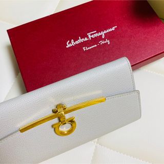 サルヴァトーレフェラガモ(Salvatore Ferragamo)の一粒万倍日購入⭐︎ferragamo 長財布(財布)