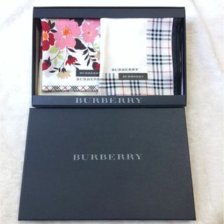 バーバリー(BURBERRY)の【箱付き】新品未使用　バーバリー綿ハンカチ2枚(ハンカチ)