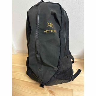 アークテリクス(ARC'TERYX)の［訳あり］ARC’TERYX ARRO22/バックパック/リュック/ブラック(バッグパック/リュック)