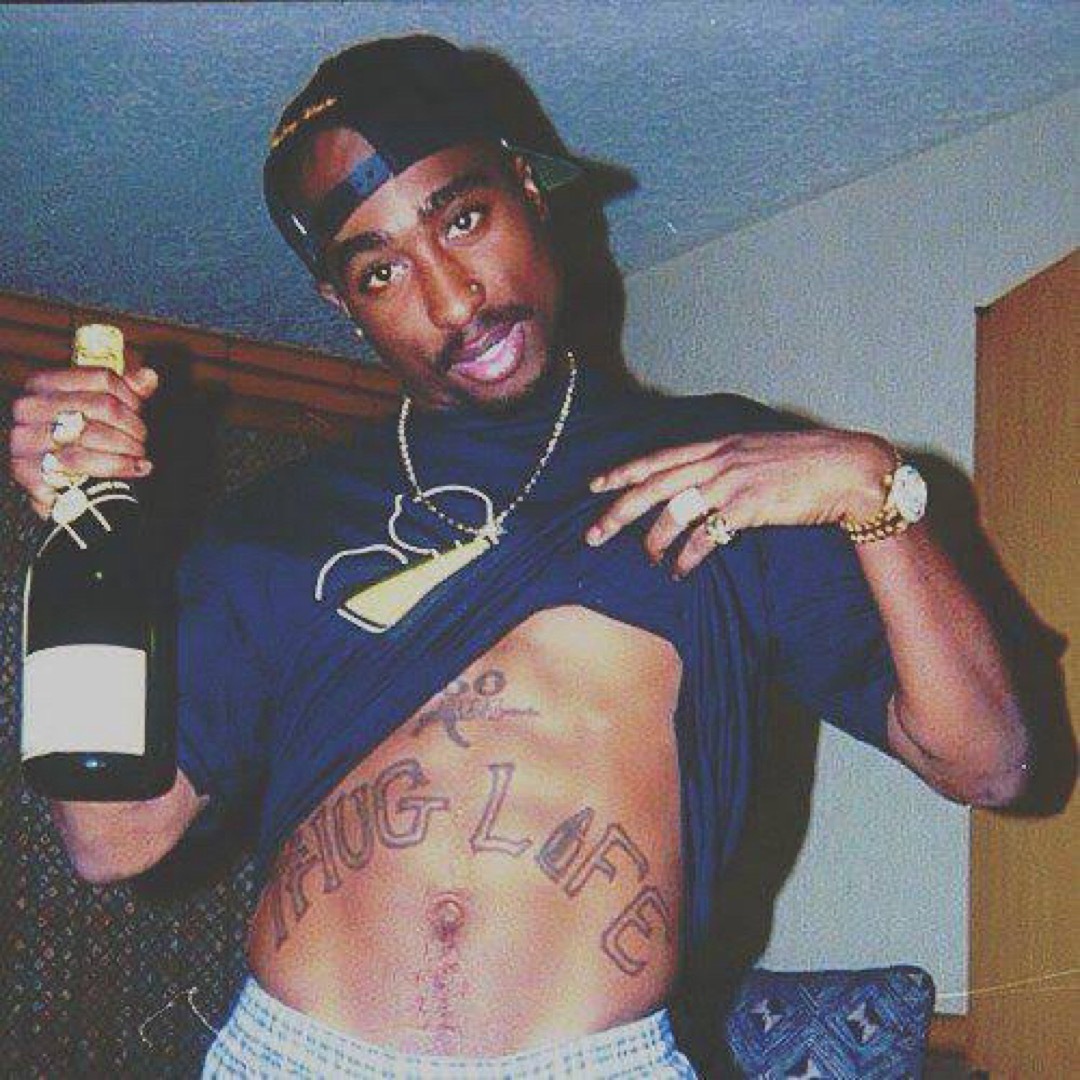 【※コメント専用ページ】Thug life 2pac  ニットキャップ　ニット帽 メンズの帽子(ニット帽/ビーニー)の商品写真