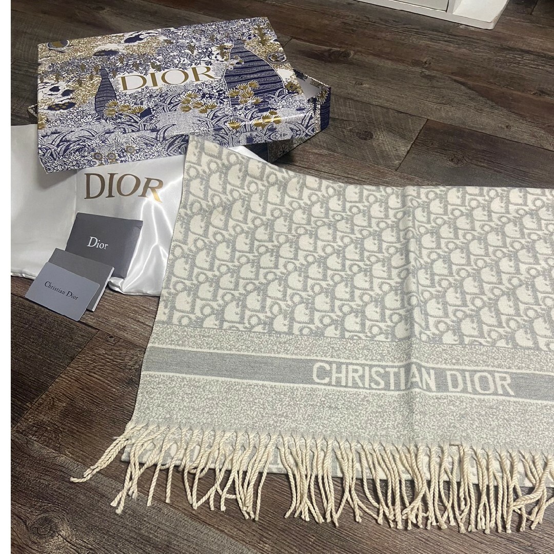 ディオール dior クリスチャンディオール マフラー ホワイト グレー ディオール dior クリスチャンディオール マフラー ホワイト グレー