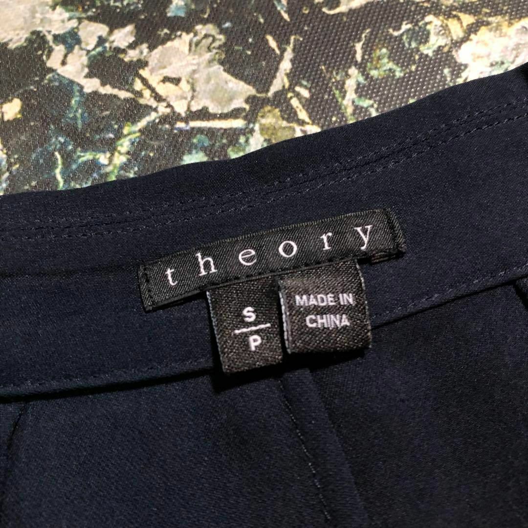 theory(セオリー)の【美品】セオリー-theory-シャツブラウスジップアップ サイズS レディースのトップス(シャツ/ブラウス(半袖/袖なし))の商品写真