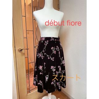 デビュードフィオレ(Debut de Fiore)のdébut fiore レッセパッセ　スカート　ブラウン　花柄　ベロア　かわいい(ひざ丈スカート)