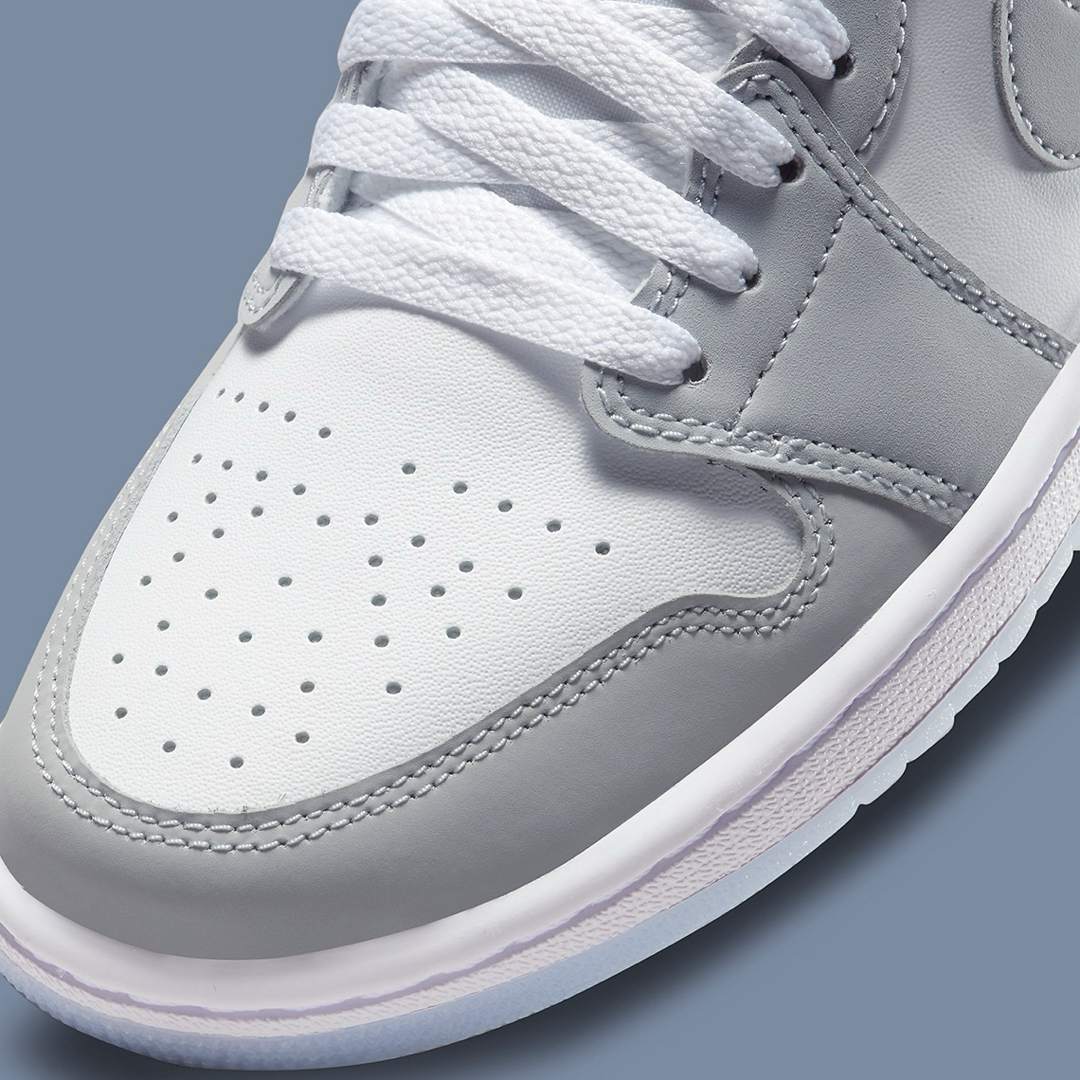 NIKE(ナイキ)の27cm《新品》NIKE WMNS AIR JORDAN 1 LOW グレー メンズの靴/シューズ(スニーカー)の商品写真