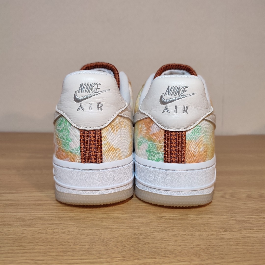 NIKE(ナイキ)の★箱付 NIKE WMNS AIR FORCE 1 '07 LX レディースの靴/シューズ(スニーカー)の商品写真