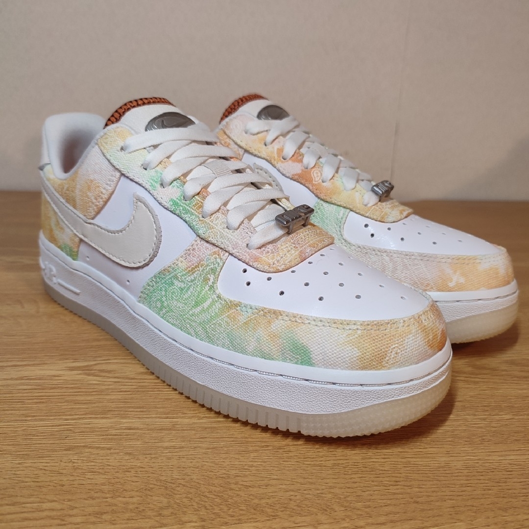 NIKE(ナイキ)の★箱付 NIKE WMNS AIR FORCE 1 '07 LX レディースの靴/シューズ(スニーカー)の商品写真