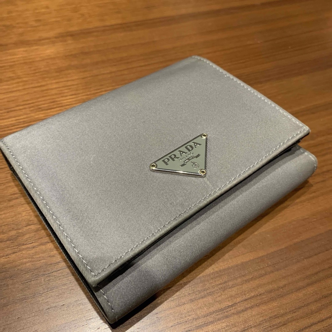 PRADA(プラダ)のケイト様専用　プラダ　三つ折り財布 レディースのファッション小物(財布)の商品写真