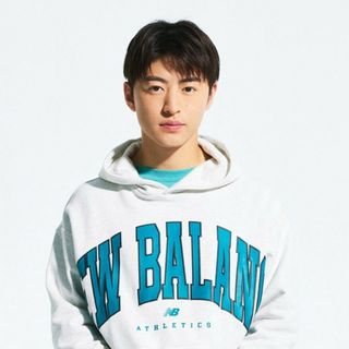 New Balance - 新品 サイズ3 ニューバランス スウェット フーディー 佐野玲於さん着用モデル