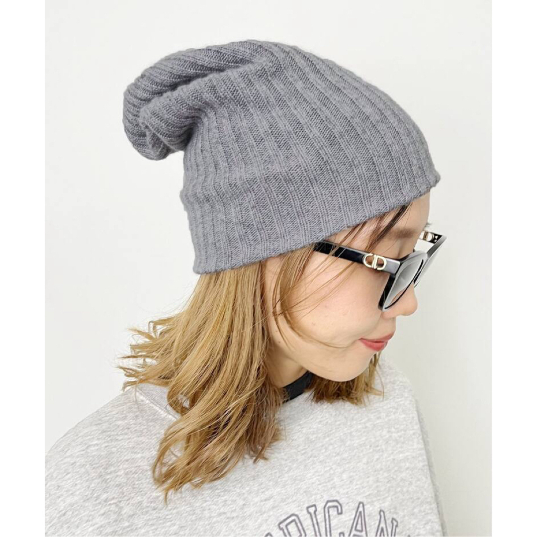 L'Appartement DEUXIEME CLASSE(アパルトモンドゥーズィエムクラス)のL'Appartement Cashmere knit Cap グレー レディースの帽子(ニット帽/ビーニー)の商品写真