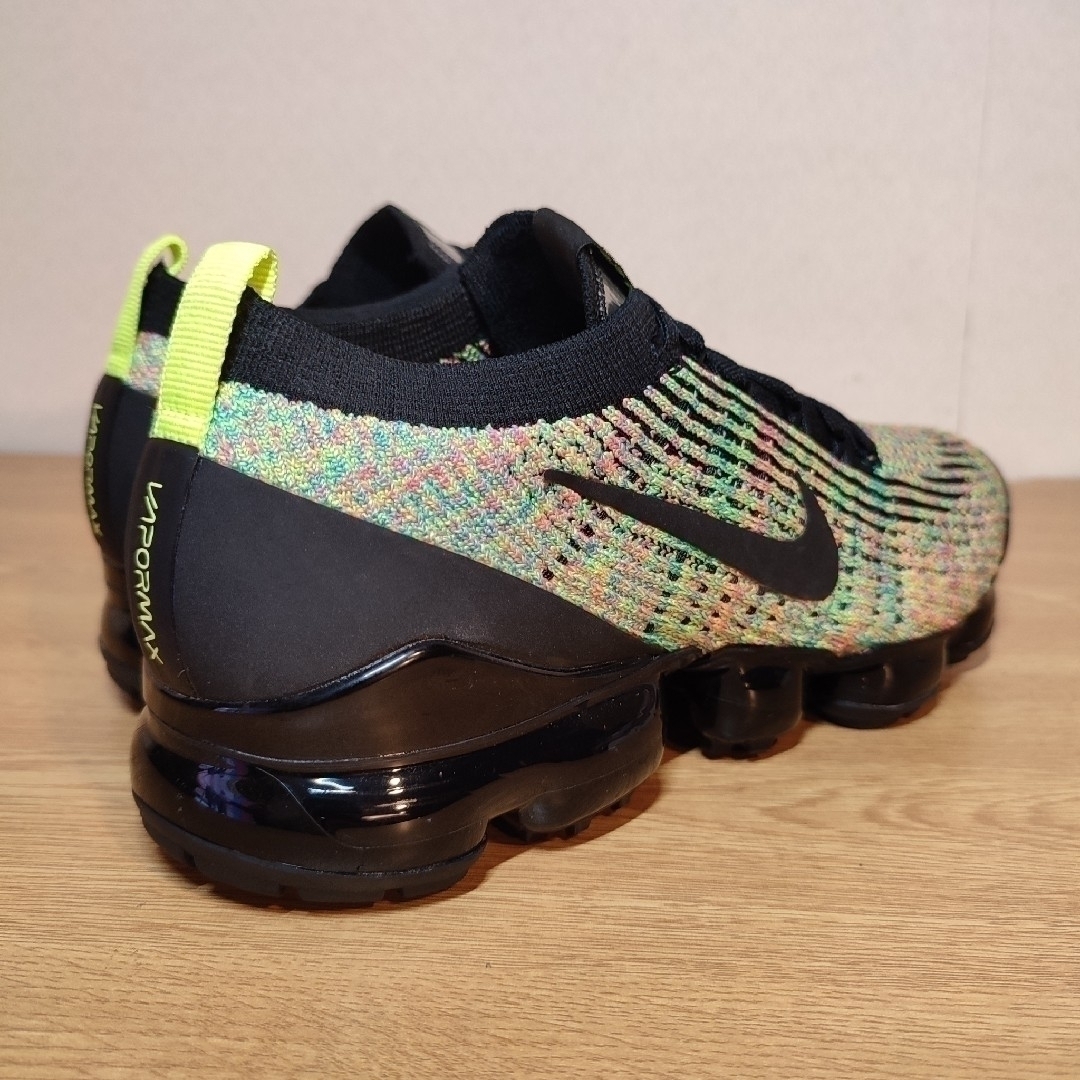 NIKE(ナイキ)の新品未使用 NIKE AIR VAPORMAX FLYKNIT 3 メンズの靴/シューズ(スニーカー)の商品写真