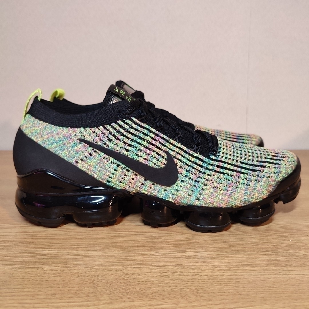 NIKE(ナイキ)の新品未使用 NIKE AIR VAPORMAX FLYKNIT 3 メンズの靴/シューズ(スニーカー)の商品写真